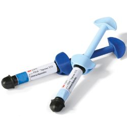 Picture of Filtek Supreme XTE - Universal Restorative Syringe - A2 Dentine (1 x 3g)